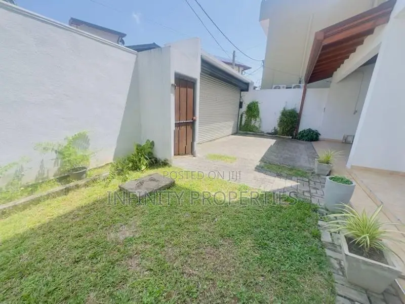 03 Story House With 10 P Sale At Baddagana Pitakotte