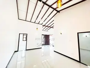 Well Build Strong House Sale Athurugiriya