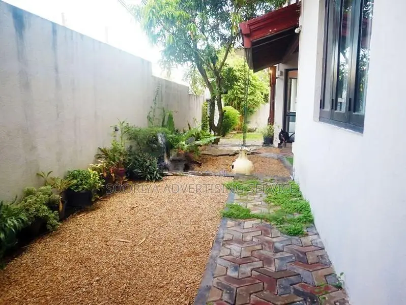 Modern Luxury House for Sale in Hokandara