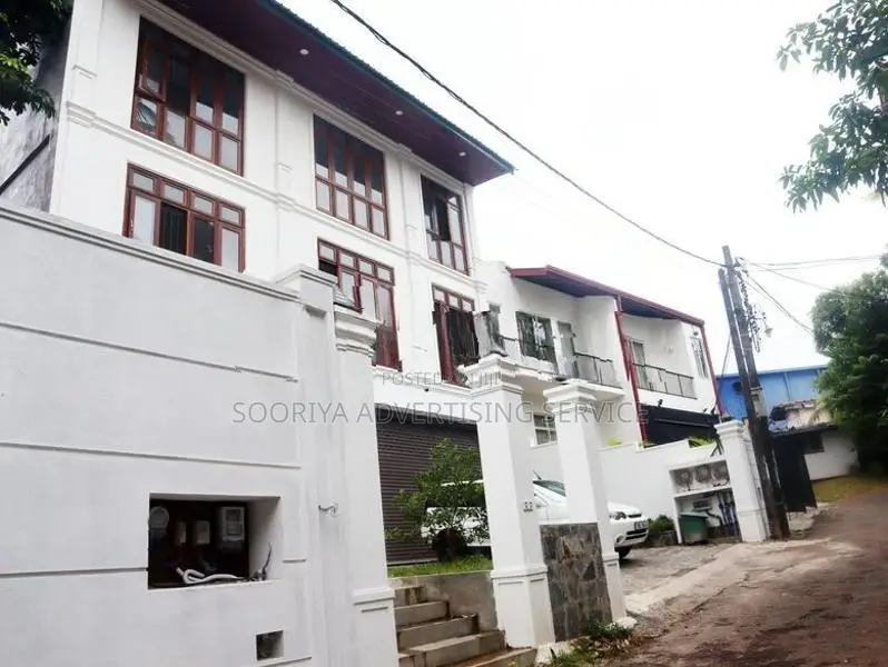 Commercial Building for Sale in Nawala