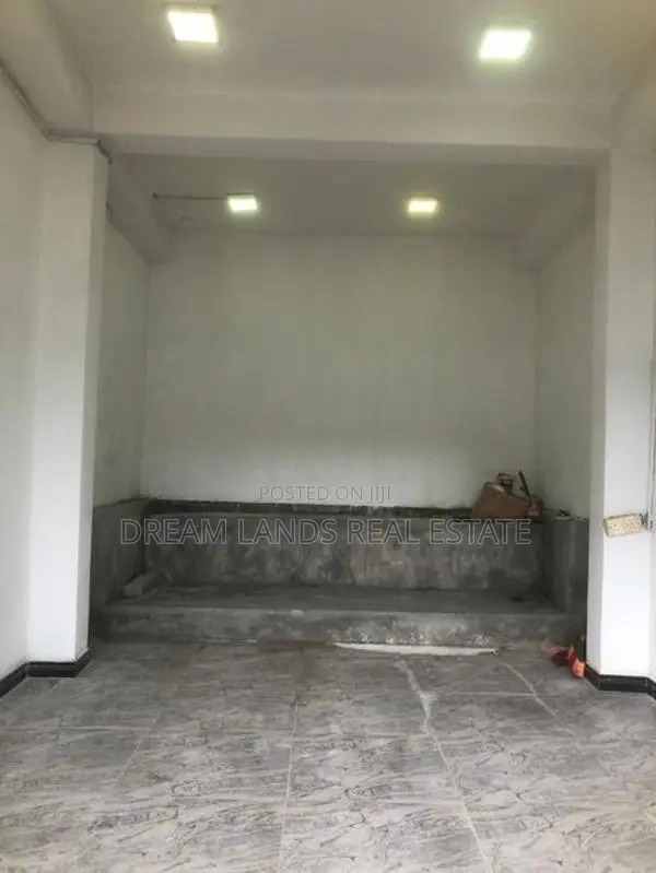 Kandy Peradeniya Shop Space for Sale