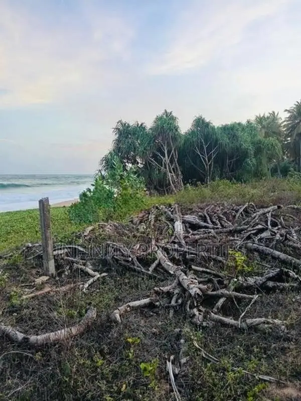 (AFA483) 240 P Beach Facing Land Sale At Kahadamodara Ranna