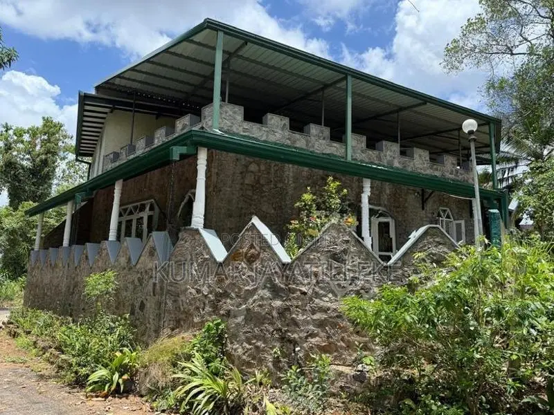 Beautiful House for Sale on Kahantota Road Malabe