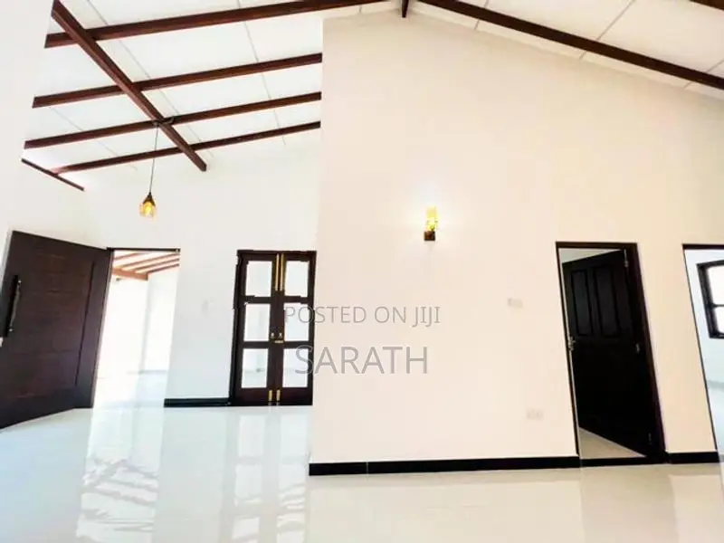 Strong Structure Brand New House Sale Athurugiriya
