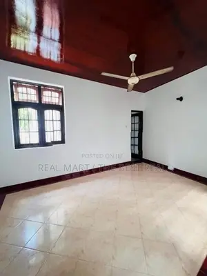 Nugegoda : 4BR (7.7P) House for Sale at Pagoda