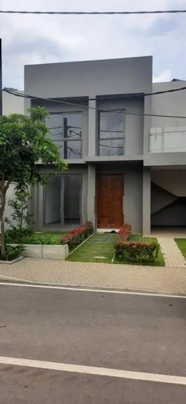 Brand New 3 BR Villa House for sale in Canterbury Golf Villas