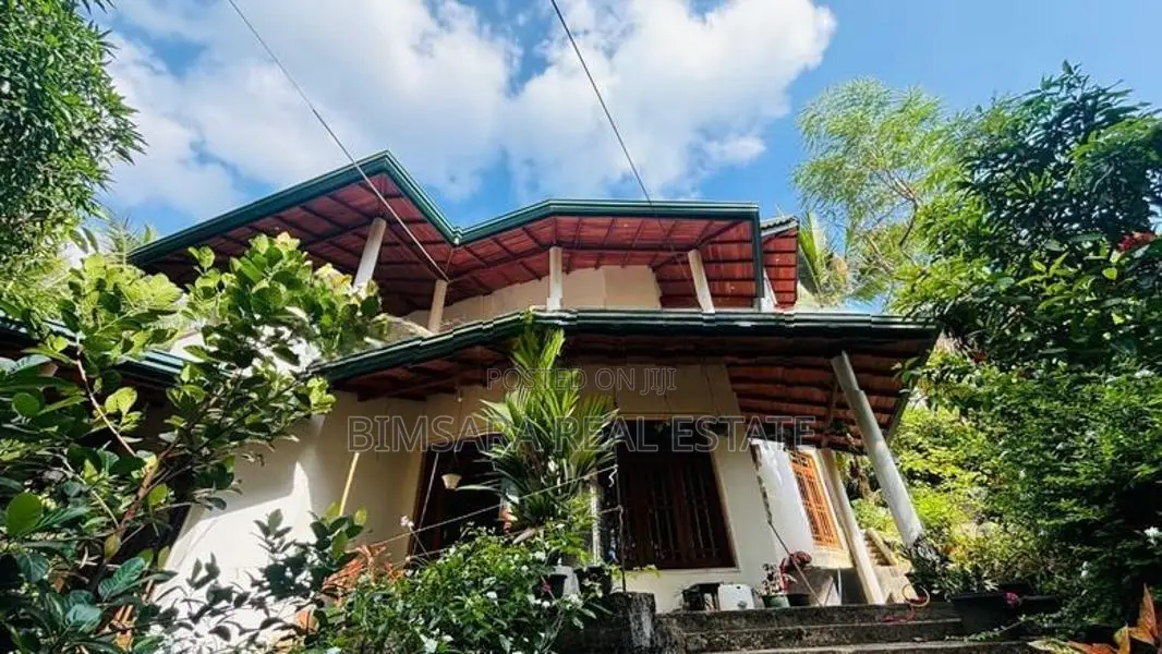 Elegant 5-Bedroom House for Sale – Udapiya, Galagedara | SH15249