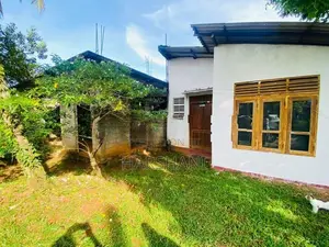 13P Land Walking Distance to Kaduwela - Colombo Main Road