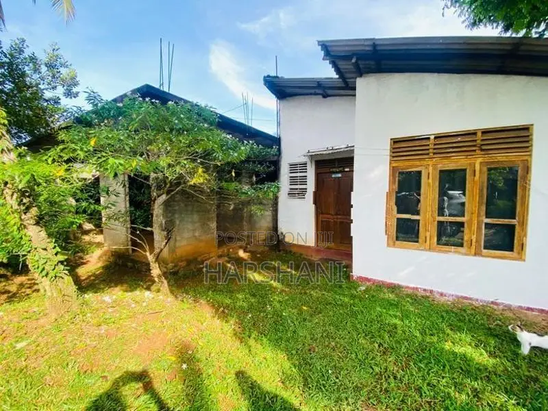 13P Land Walking Distance to Kaduwela - Colombo Main Road