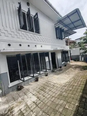 Shared Men's Hostel in Prime location Narahenpita.