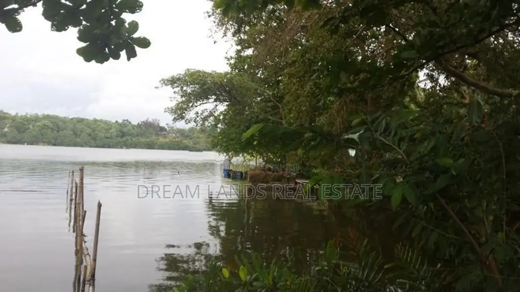 Piliyandala Bolgoda River Facing Land For Sale ( RS - 449)