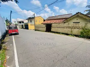 16P Superb High Elevated Land – Walking Distance to Main Rd, Rajagiriy