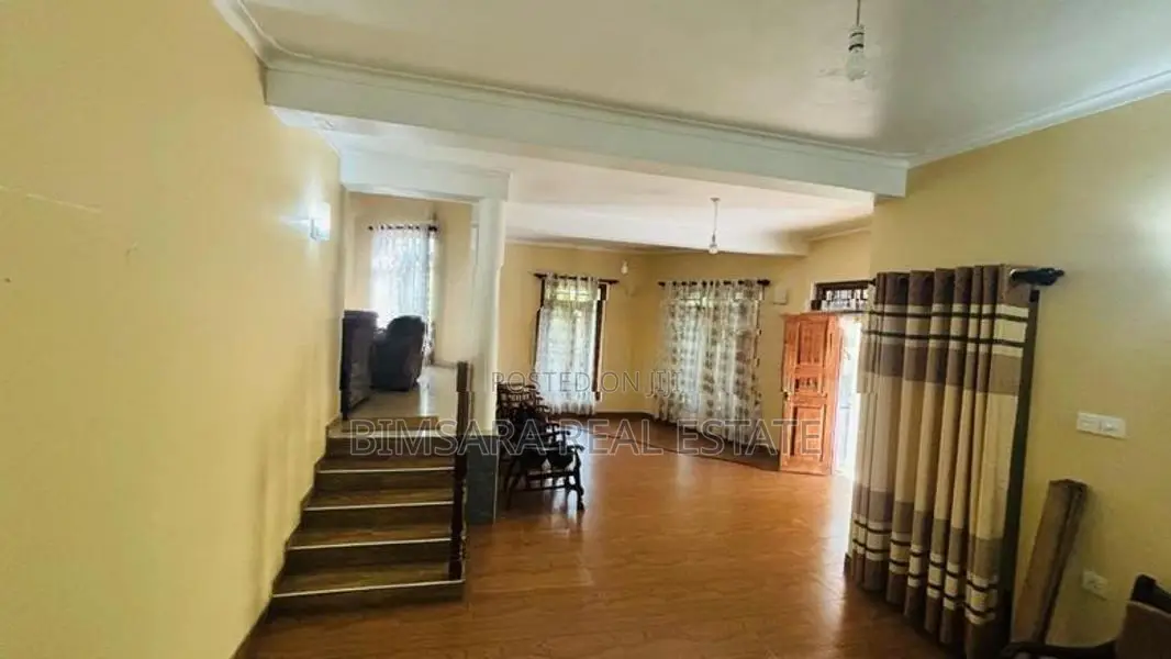 Elegant 5-Bedroom House for Sale – Udapiya, Galagedara | SH15249