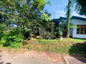 13P Land Walking Distance to Kaduwela - Colombo Main Road