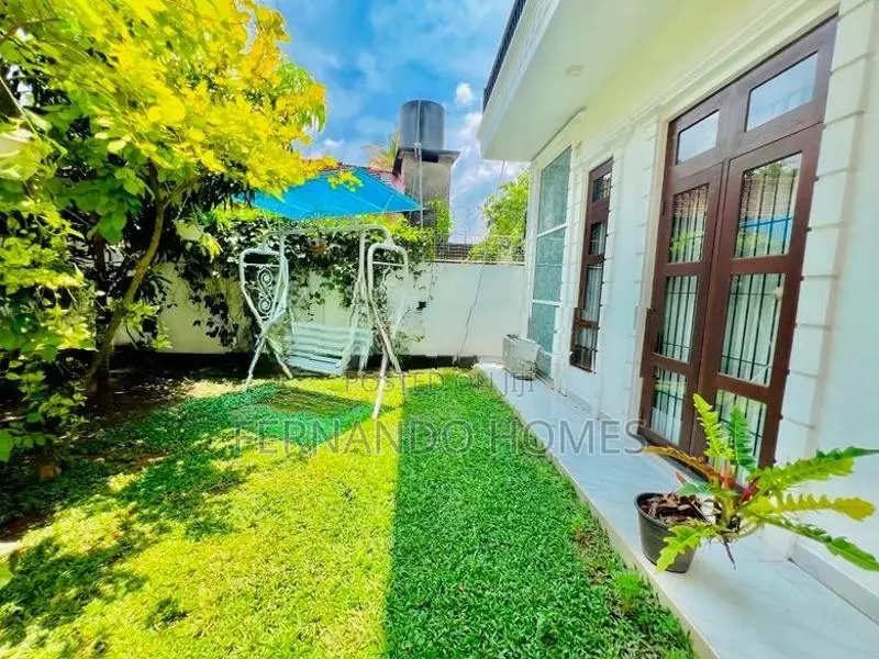 Katunayaka Near Bus Road Superir Luxury Modern House For Sale Negombo