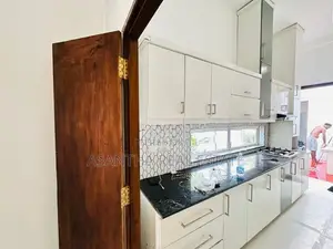 03 Story House With 8.5 P Sale At Madiwela Ebuldeneya Nugegoda