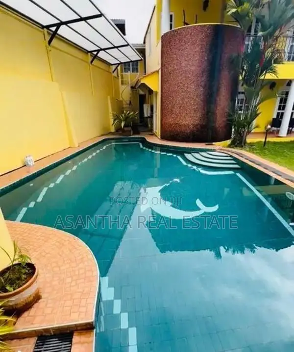 (NNI381) Luxury House With 15.7 P sale At Rajagiriya