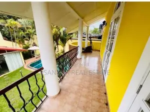 (NNI381) Luxury House With 15.7 P sale At Rajagiriya
