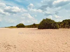 Beach Land for Sale in Kuchchaveli