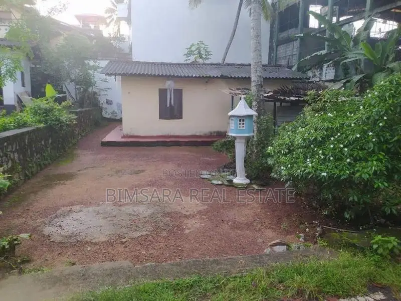 11 P Prime Residential Land for Sale in Thalawathugoda | SL 12655