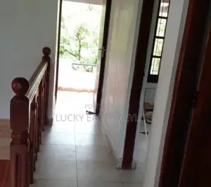 Talawatugoda, 1st Floor Unfurnished House For Rent (ZM1052)