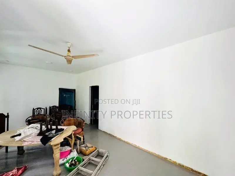 (AFA577) 02 Story House & 24 P sale At Jantha mawatha Nawina Maharagam