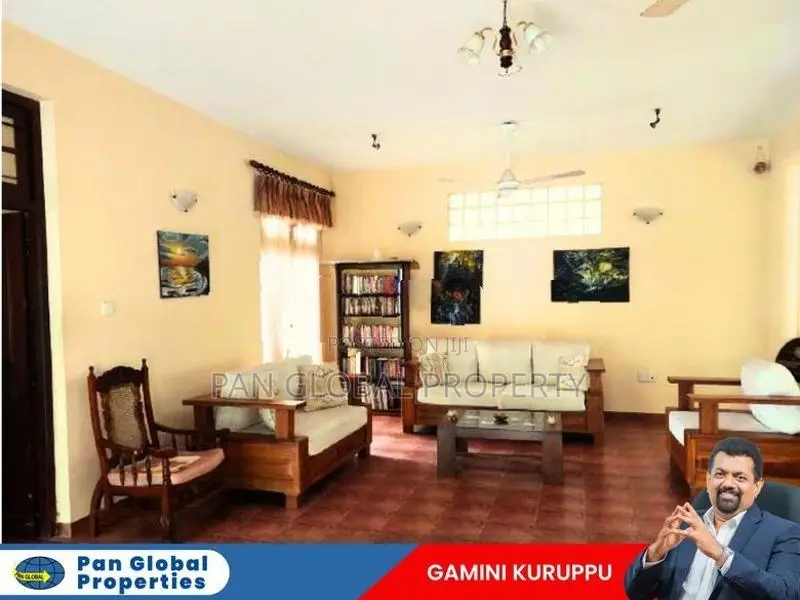 House For Sale in Pelawatta