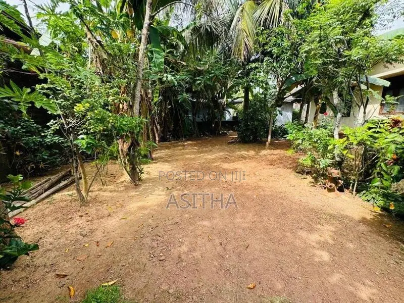 42 Perch Square Land for Sale Nugegoda