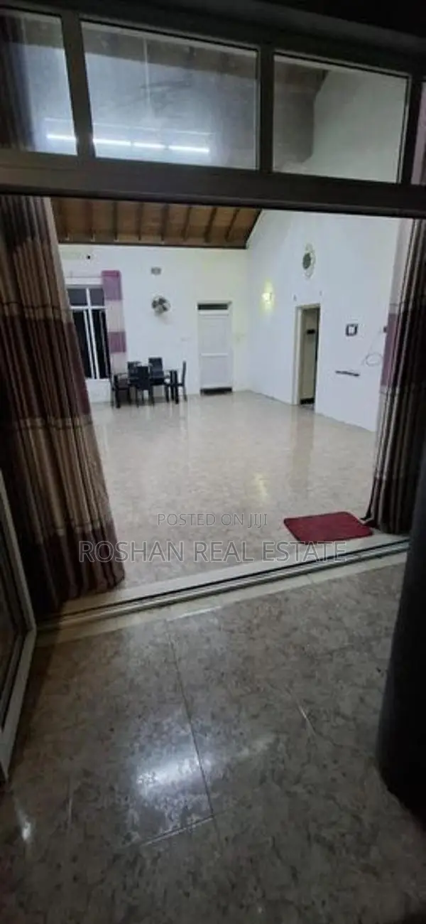 House For Sale Bambalapitiya CH1751