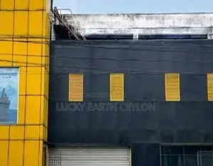 Kaduwela 3 Story Main Road Facing Commercial Building For Rent (ZM1058