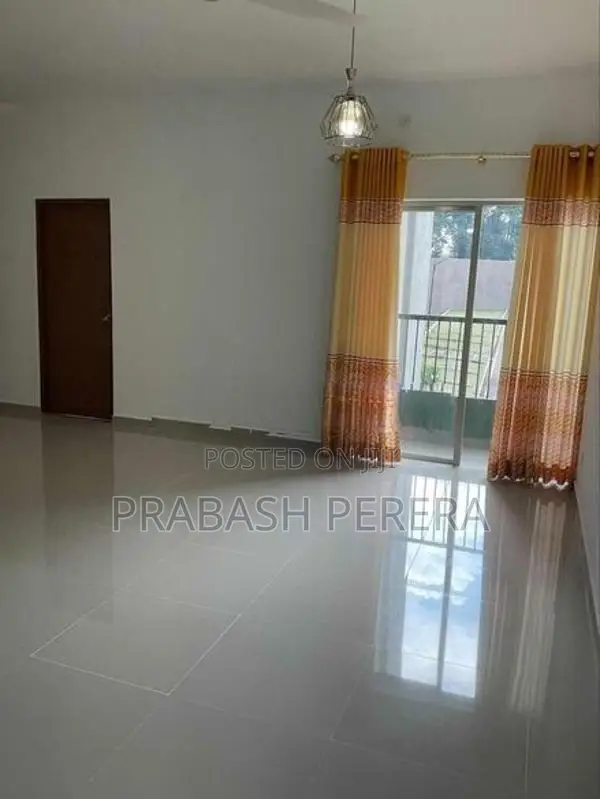 Unfurnished 3 Bed Apartment for Rent in Athurugiriya