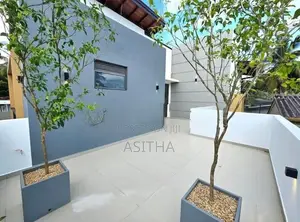Brand new house (k 02)
