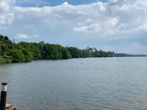 Negombo : 124 perches Hotel Land for Sale facing Lagoon and Bus Road