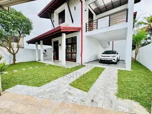 Beautiful House Borupana Road Boralesgamuwa