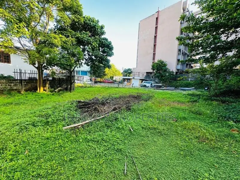(AFA673) 15P Land with Property Sale at Colombo 06