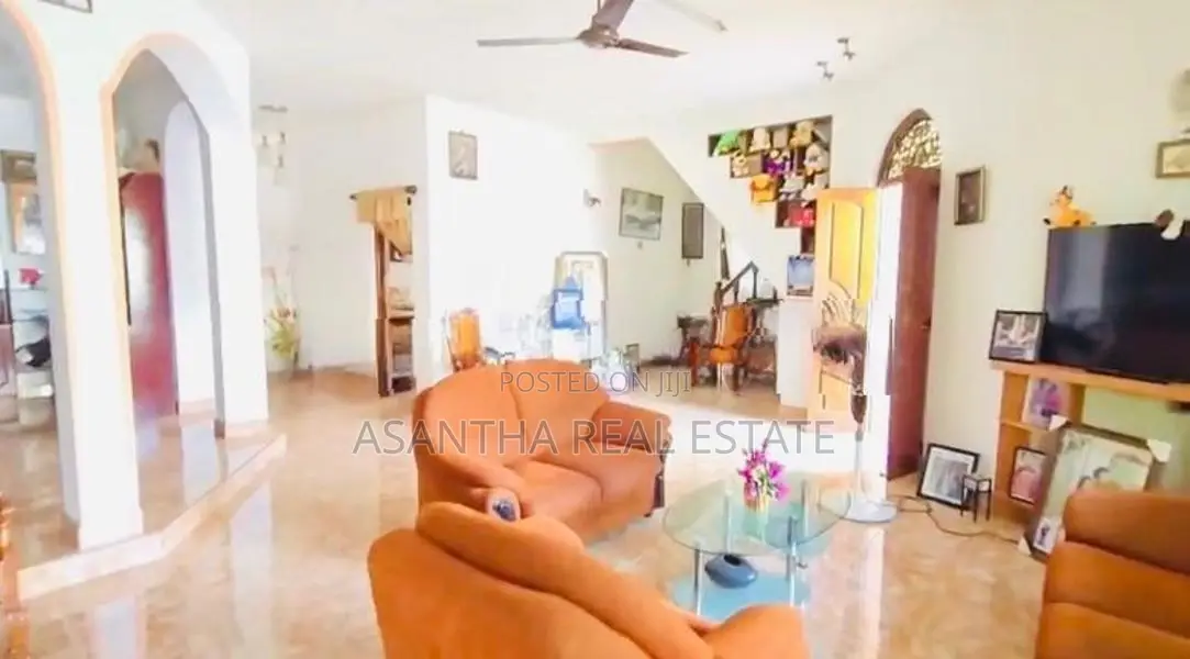 02 Storey House for Sale in Rathmalana
