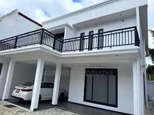 Well Designed & Built Brand-New House From Gampaha Belummahara