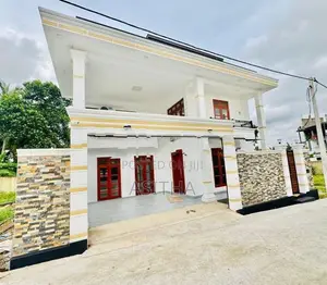 පදිංචි නොවු අලුත්ම දෙමහල් නිවස