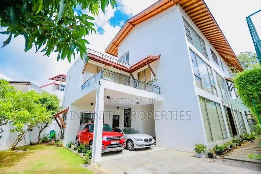 (AFA675) Morden Architectural Design Luxury House Located in Nugegoda
