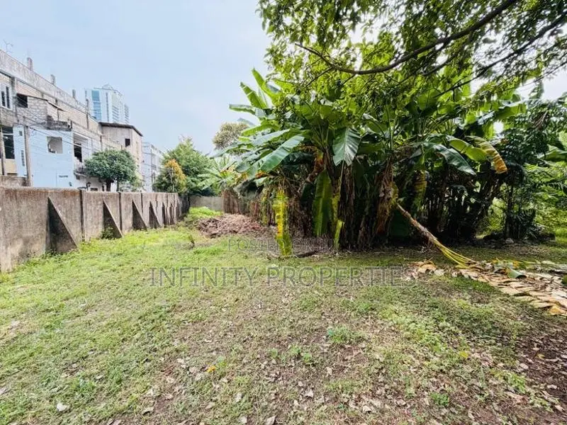 (AFA671) 52 P ( 26 + ) Bare Land Sale At Colombo 05