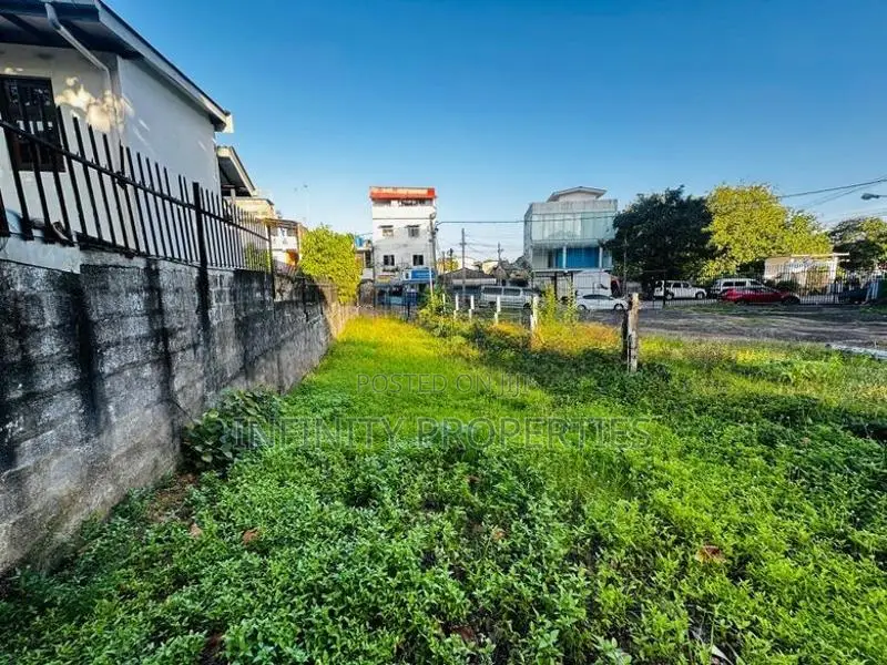 (AFA673) 15P Land with Property Sale at Colombo 06