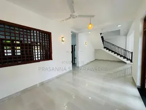 super luxury Brand New solid Modern House-piliyandala