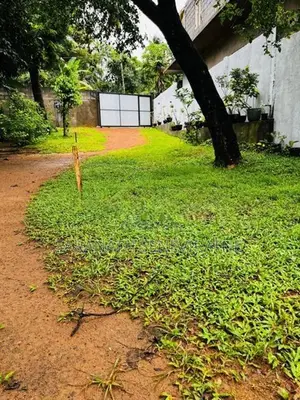 House in Kelaniya Biyagama Rd With 23.5 perches/ 3000 SQFT Rooftop