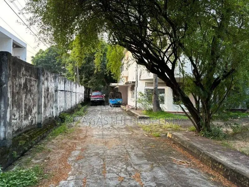 24P super Bare land for sale colombo 5