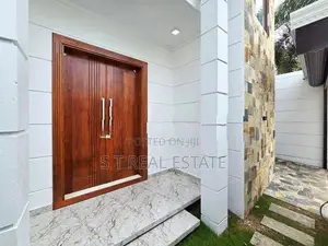 Newly Build Luxury Three Story House For Sale In Piliyandala