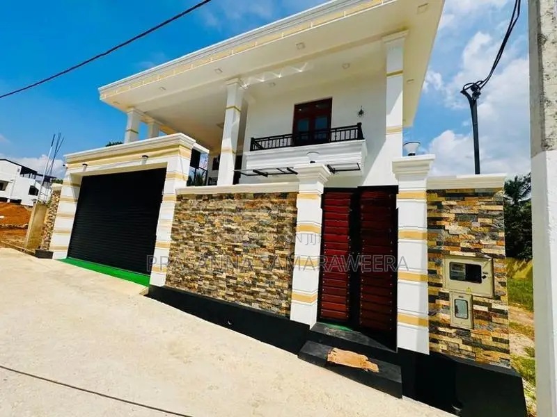 අති සුඛෝපභෝගී අලංකාර නවීනතම සුවිසල් දෙමහල් නිවස විකිණීමට