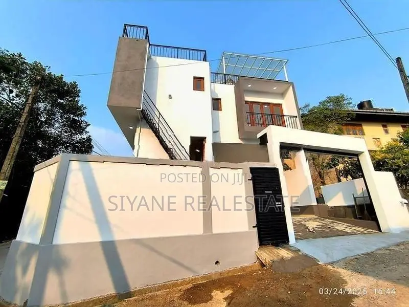 Brand New House for Sale in Thalawathugoda