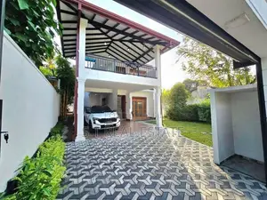 Brand New Luxury 3 Story House For Sale In Piliyandala