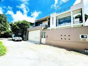 Brand new 10 perch house