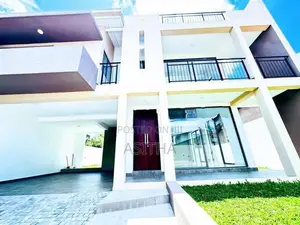 Brand new 10 perch house